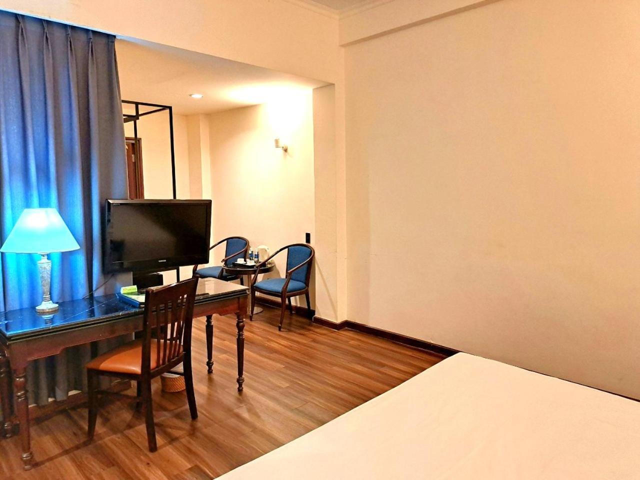 Liberty 2 Hotel Thành Pho Ho Chí Minh Esterno foto
